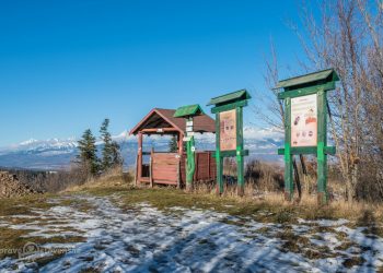 Na Zámčisko z Kvetnice – Popradský hrad s výhľadom na Tatry